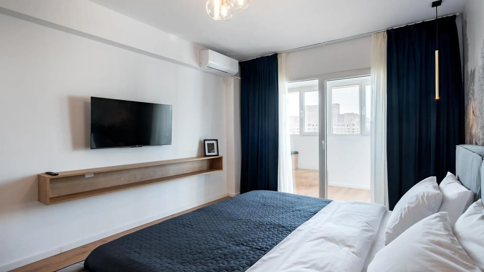 Sunset 2Bdr Apartment 부쿠레슈티