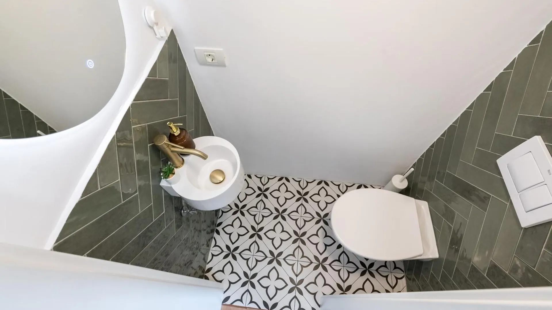 Sunset 2Bdr Apartment 부쿠레슈티 루마니아