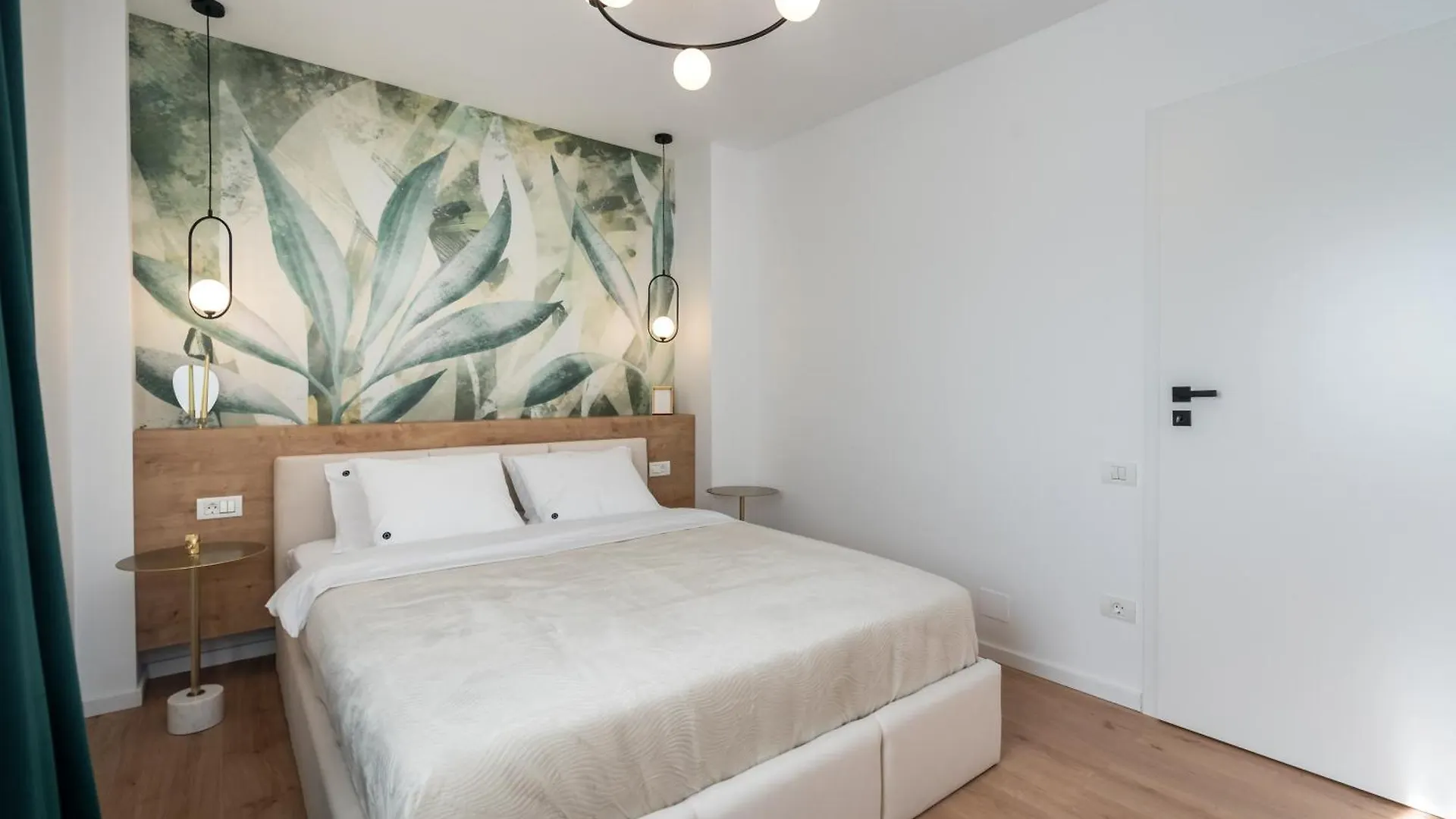Sunset 2Bdr Apartment 부쿠레슈티