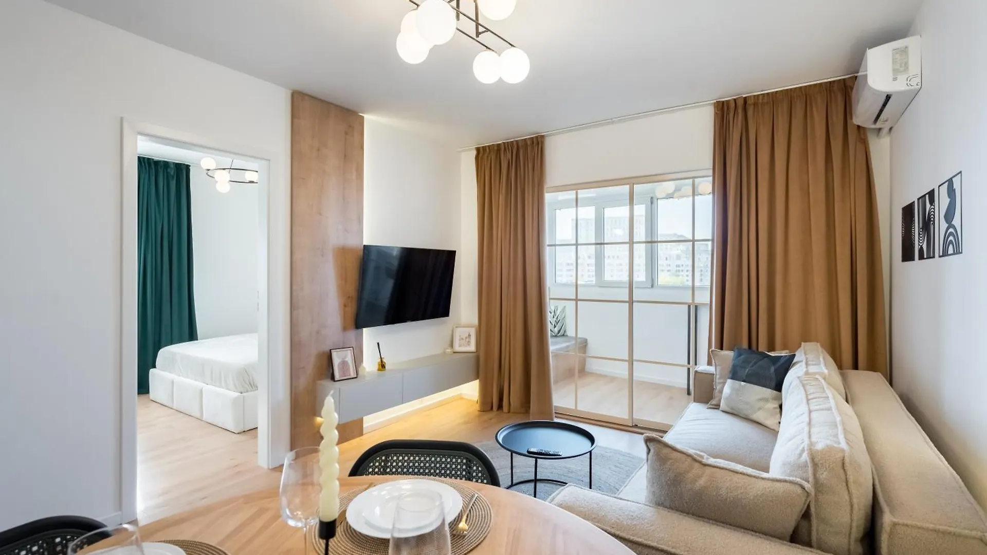Sunset 2Bdr Apartment 부쿠레슈티