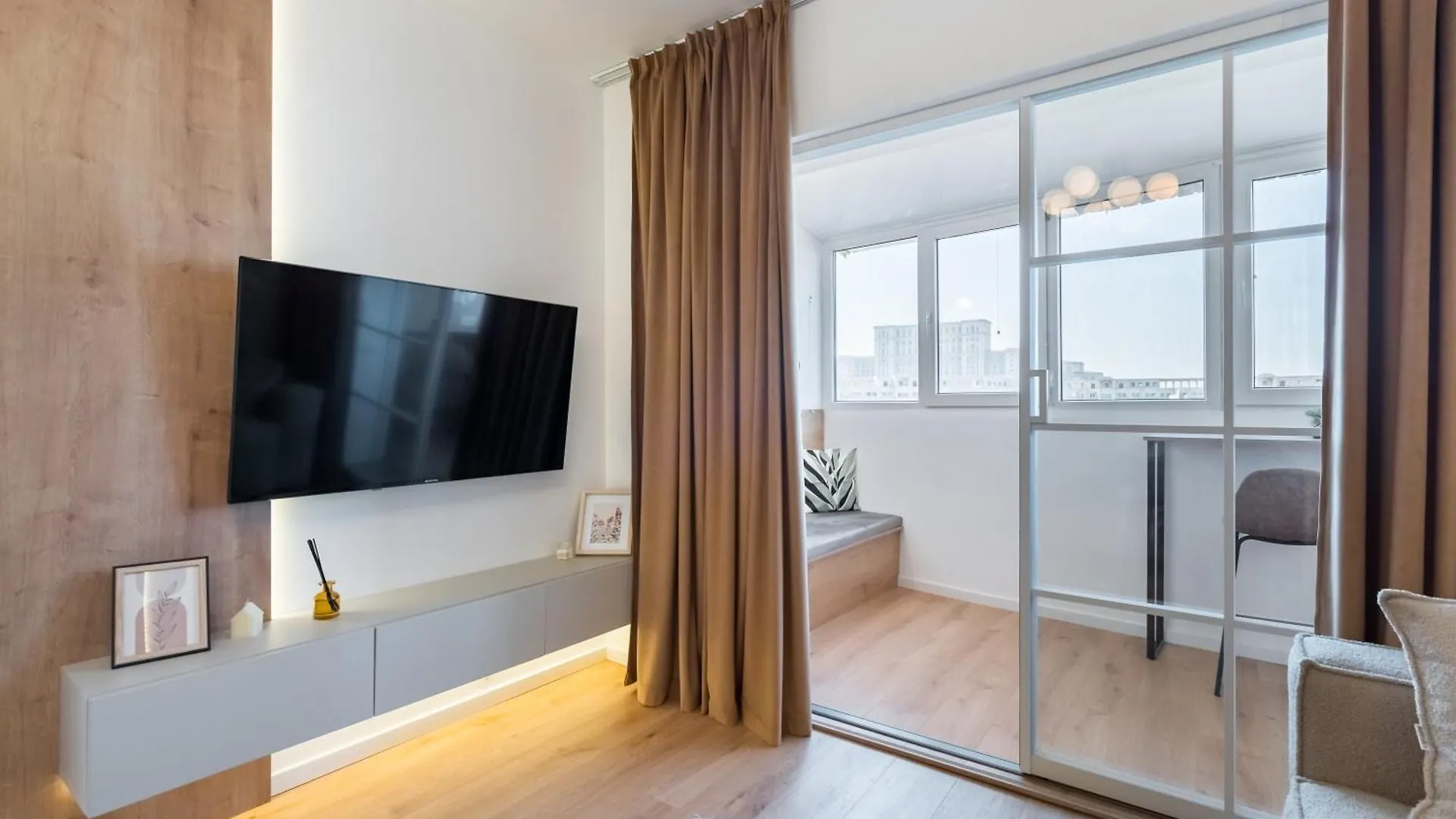 Sunset 2Bdr Apartment 부쿠레슈티 루마니아