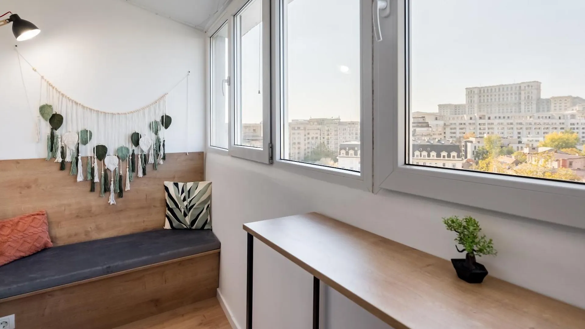 Sunset 2Bdr Apartment 부쿠레슈티