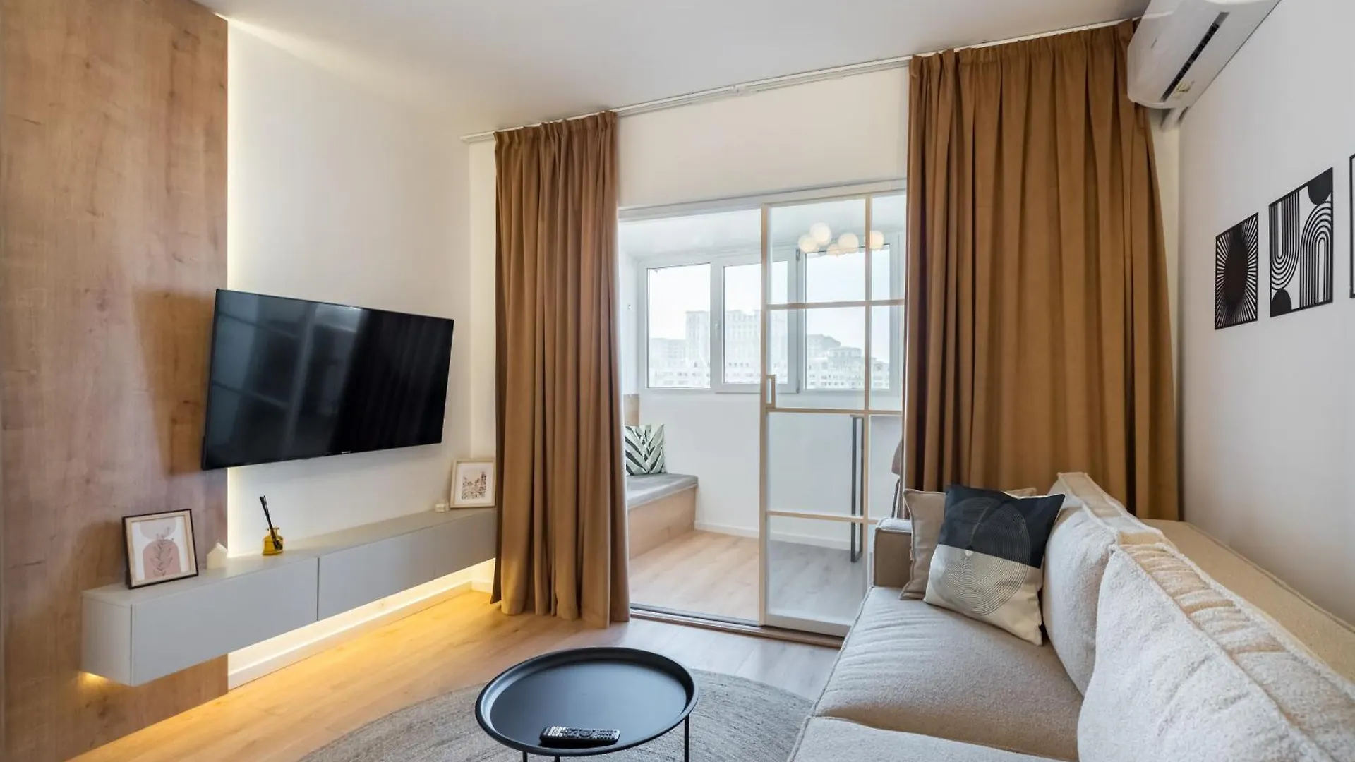 Sunset 2Bdr Apartment 부쿠레슈티